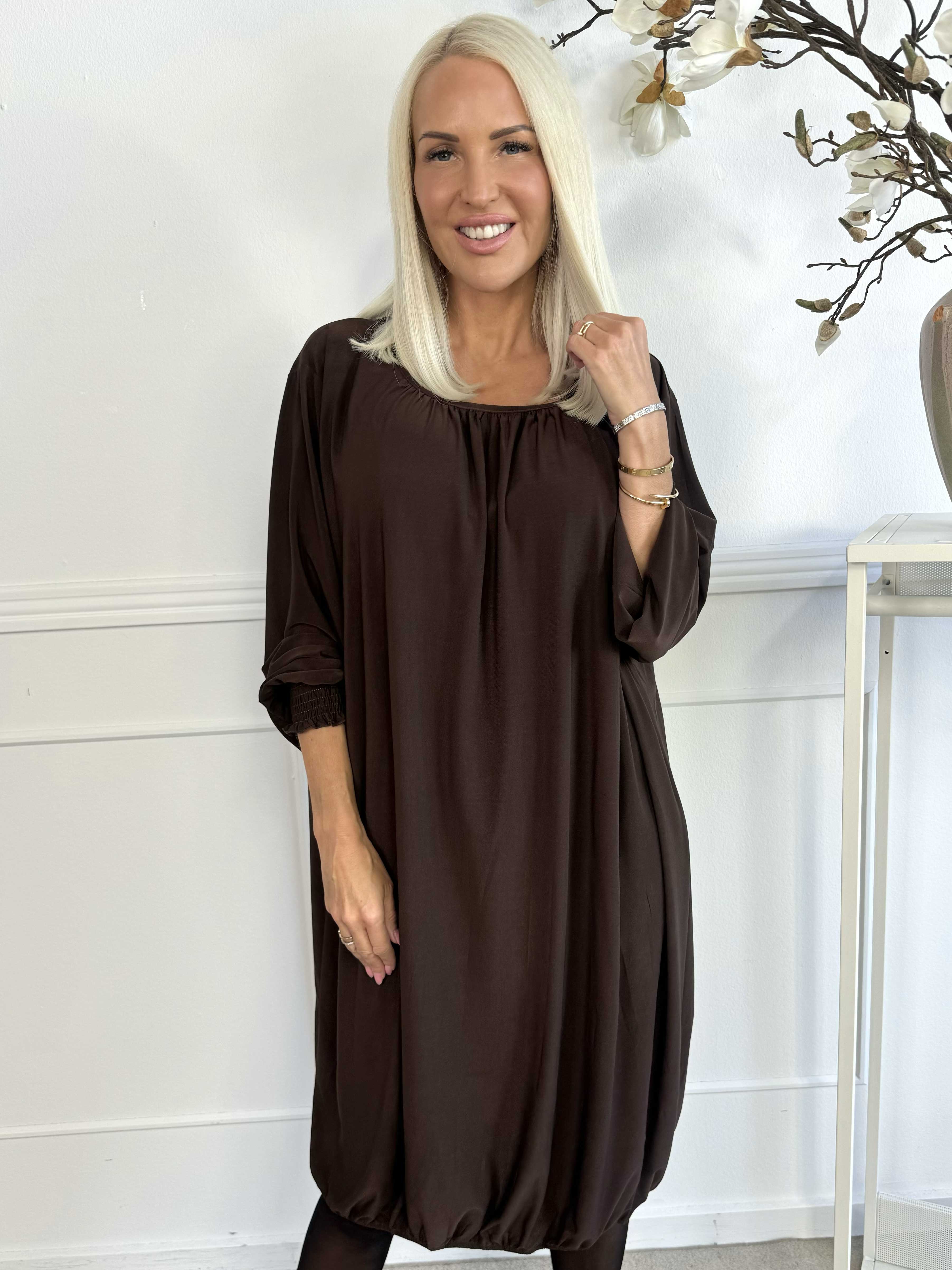 Miracle Plain Dress L/S - Elastisk klänning med långa ärmar